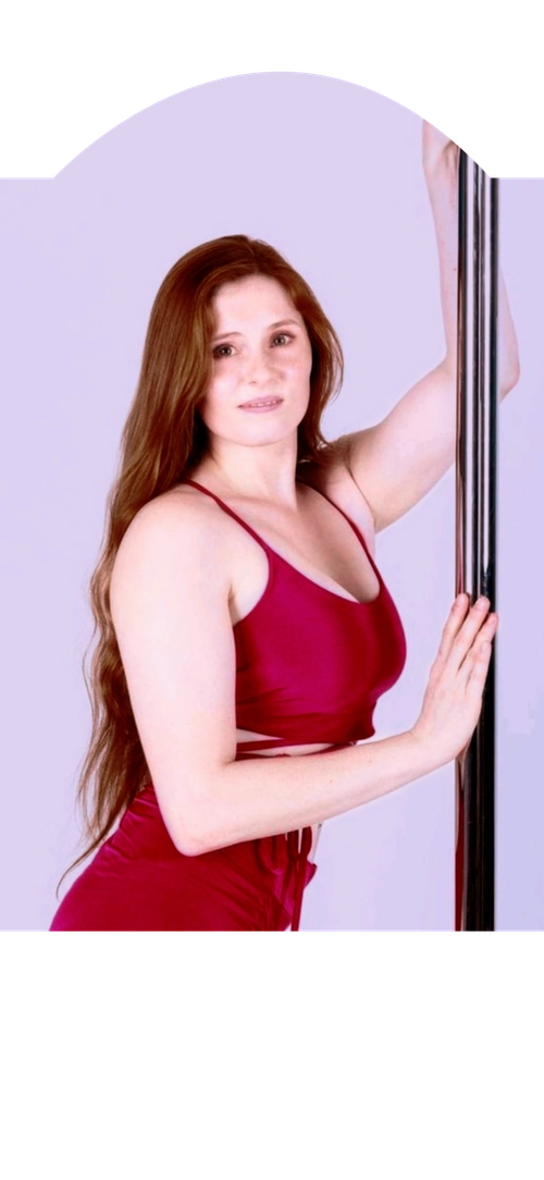 Portrait von Vanessa, Gründerin und Trainerin von Souldance Polestudio